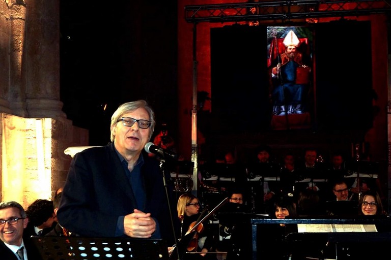 Sgarbi con il San Felice in Cattedra. <span>Foto Enrico Tedeschi</span>