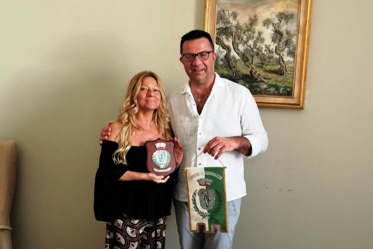 Stella Brignola premiata da Alfonso Arbore