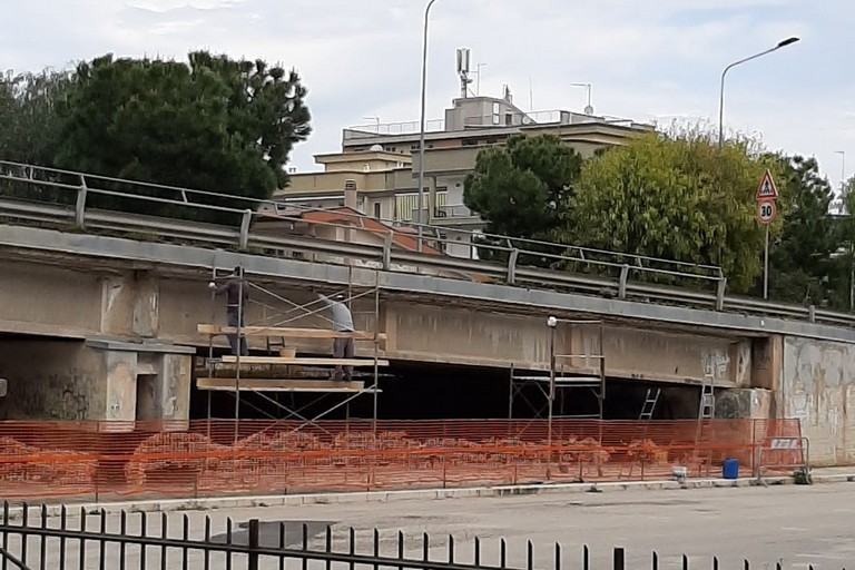 Lavori al Cavalcaferrovia. <span>Foto F.B. </span>
