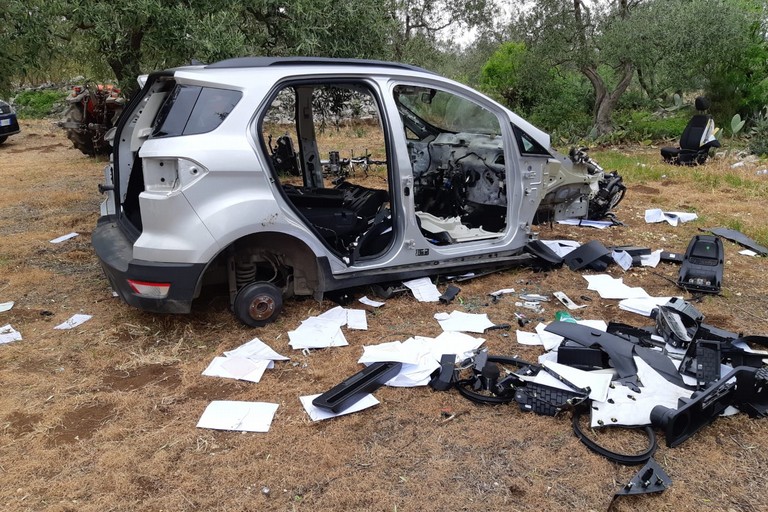 La Ford EcoSport recuperata in località Lago Serpente