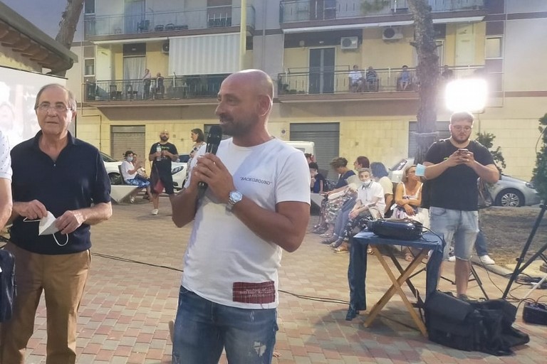Paolo Bettini all'inaugurazione della velostazione