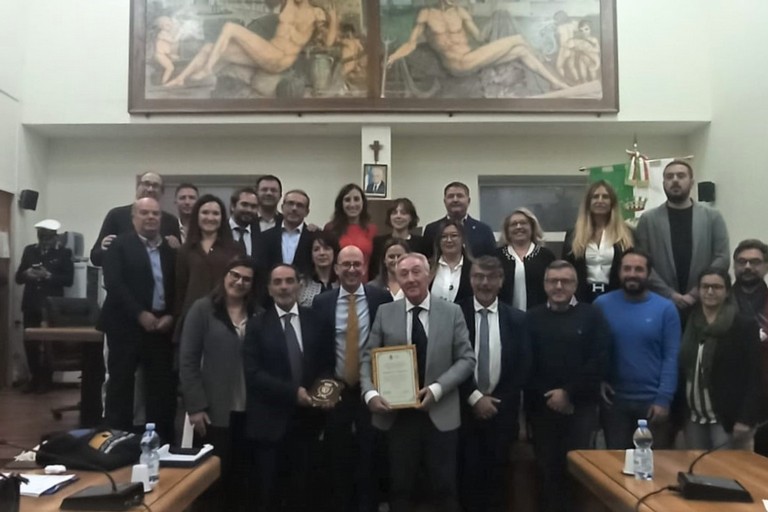 Benemerenza al prof. Altomare. <span>Foto Bianca Maria Altomare </span>