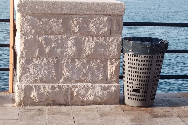 Portarifiuti pulito