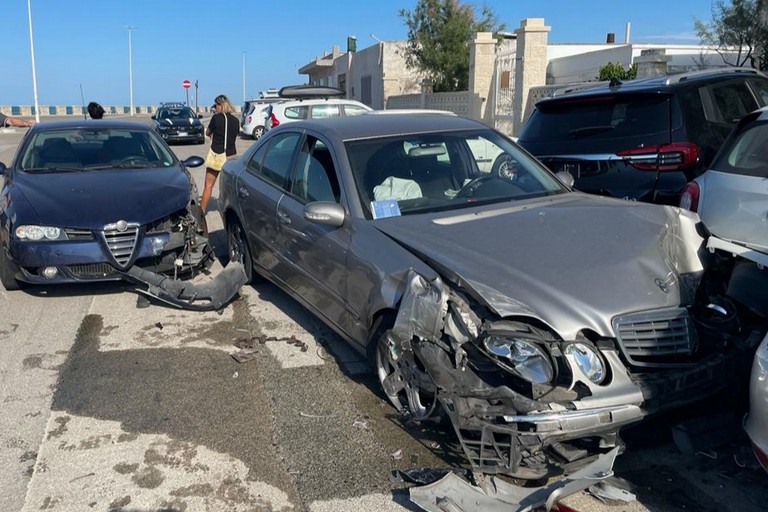 L'incidente stradale avvenuto sul lungomare Marina Italiana