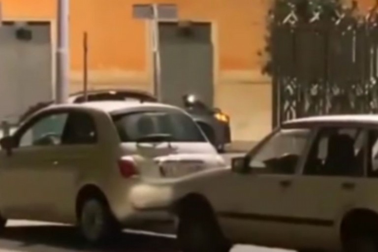 Il furto avvenuto in piazza Garibaldi
