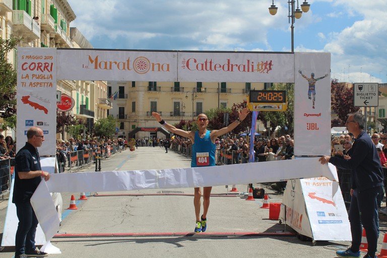 Vito Alò al traguardo. <span>Foto Gianluca Battista</span>