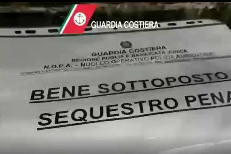 Il sequestro della Guardia Costiera