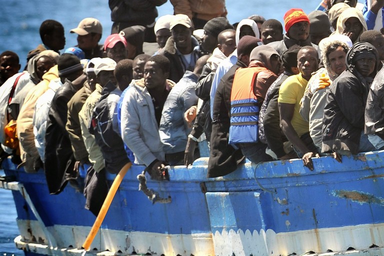 Immigrati su un barcone