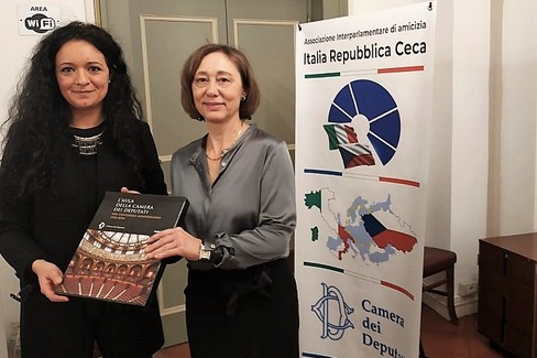 Francesca Galizia con l'Ambasciatrice ceca