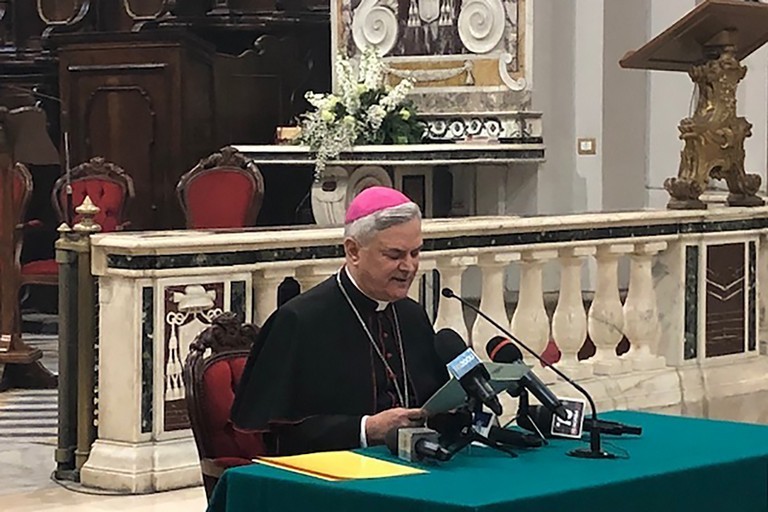 Il vescovo Domenico Cornacchia