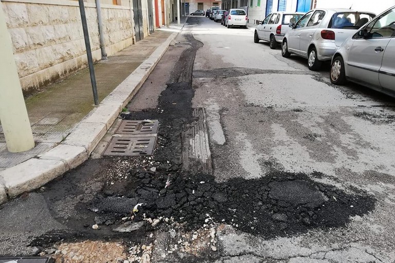 Lavori in via IV Novembre