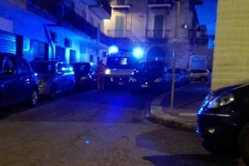 L'ambulanza in via Elefante