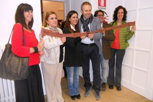 Taglio del nastro per la mostra delle sorelle Crasto. <span>Foto Gianluca Battista</span>