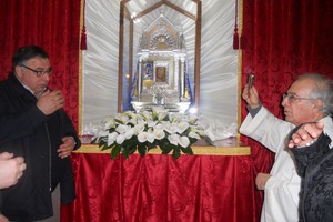 Il momento della benedizione. <span>Foto Gianluca Battista</span>