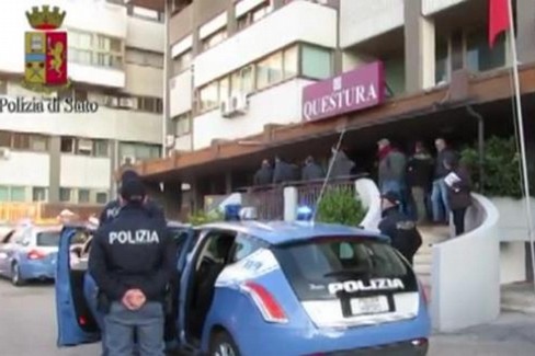 Il blitz della Polizia