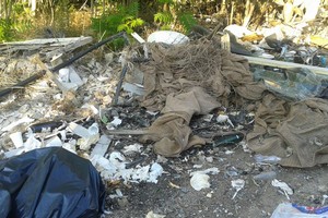 Discarica abusiva lungo la provinciale per Bitonto. <span>Foto Silvio De Iudicibus</span>