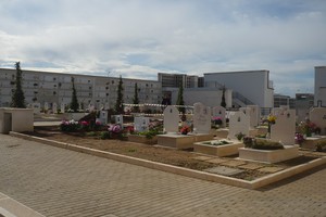 L'ala del cimitero interessata dall'esproprio. <span>Foto Nicola Miccione</span>