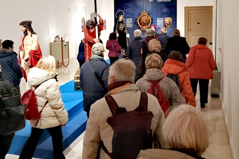 Mostra sculture in cartapesta