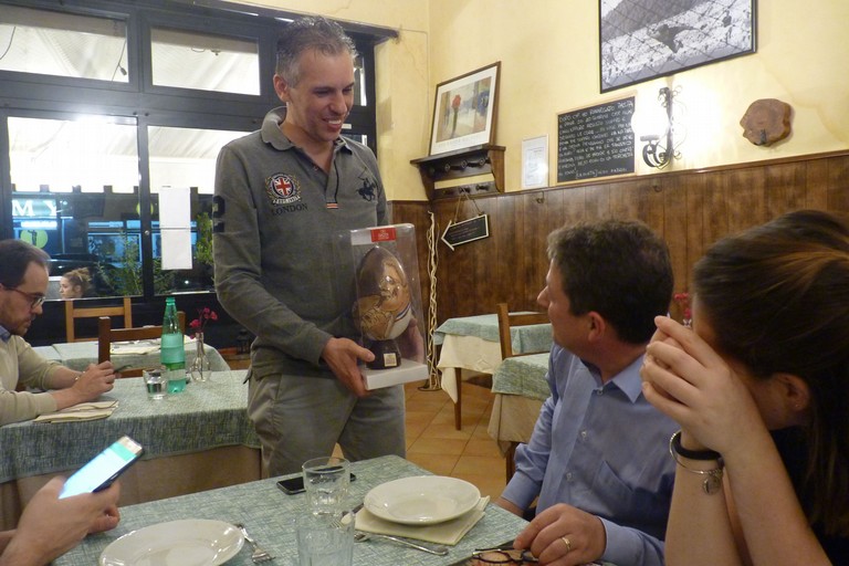 Nicola Giotti dona la sua creazione
