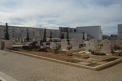 L'ala del cimitero interessata dall'esproprio. <span>Foto Nicola Miccione</span>