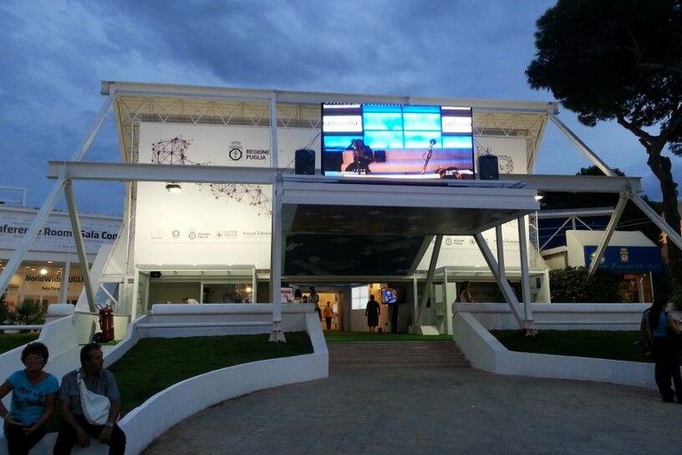 Il padiglione 152