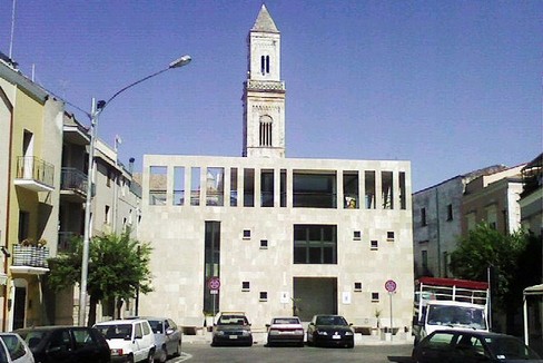 Il Palazzo dell Cultura a Modugno