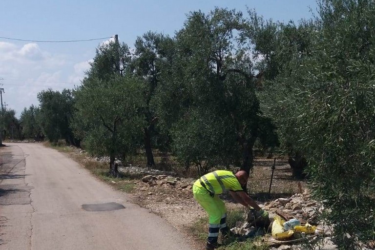 Operatori ecologici in azione