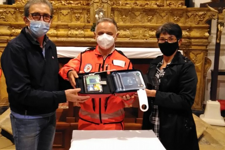Defibrillatore donato al SerMolfetta