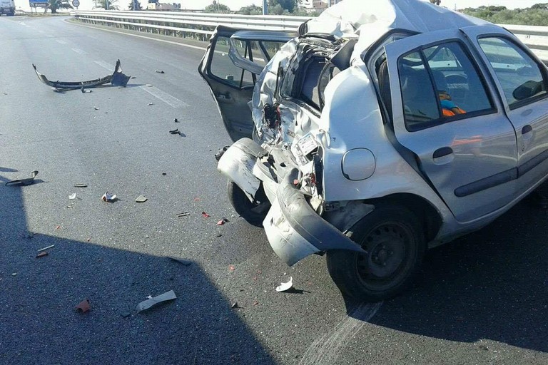 L'incidente avvenuto sulla strada statale 16 bis