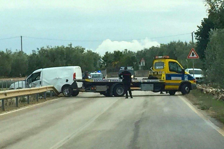 L'incidente avvenuto sulla strada provinciale Giovinazzo-Terlizzi