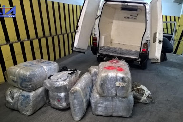 La droga sequestrata dalla Direzione Investigativa Antimafia